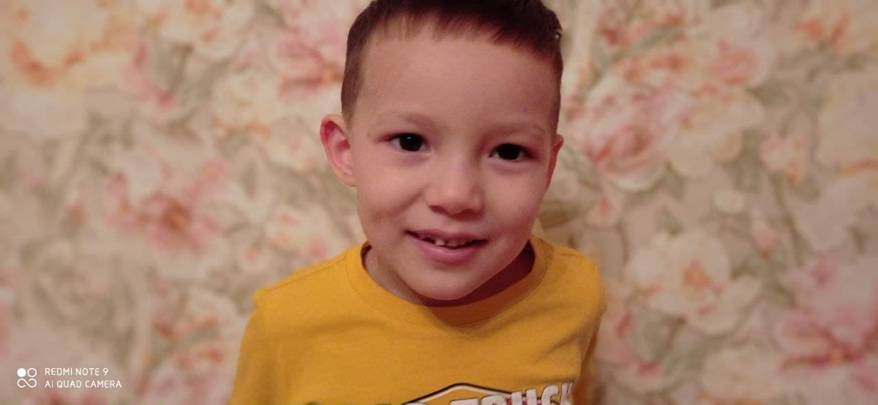 «Главное – чтобы мама была рядом»: четырехлетний мальчик c гигантским невусом из Башкирии вновь ложится на операцию